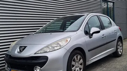 Occasion Peugeot 207 95 PK (69 kW) 2009 Grijs (metallic) Hatchback