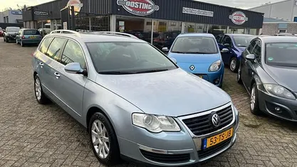 Blauw (metallic) Occasion 2007 VW Passat Comfortline Stationwagen | € 2.799 (Eerlijke prijs)