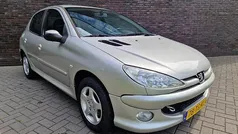 Grijs Gebruikt 2006 Peugeot 206 Hatchback | € 1.795 (Eerlijke prijs)