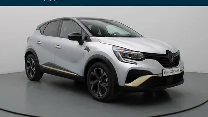 Grijs metallic Gebruikt 2024 Renault Captur Engineered SUV | € 27.990 (Eerlijke prijs)
