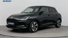 Super black pearl metallic (donker zwart metallic) Nieuw 2024 Suzuki Swift Style Hatchback | € 25.950 (Eerlijke prijs)