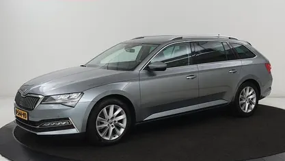Grijs Gebruikt 2020 Skoda Superb Business Line Stationwagen | € 15.900 (Goede deal)
