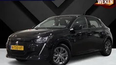 Zwart Gebruikt 2022 Peugeot e-208 Allure Hatchback | € 18.920 (Eerlijke prijs)