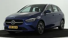 Spectraalblauw metallic Gebruikt 2024 Mercedes B250 MPV | € 35.950 (Eerlijke prijs)