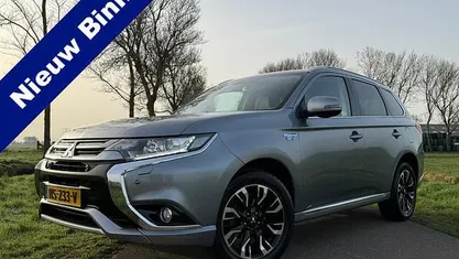 Occasion Mitsubishi Outlander Edition 121 PK (88 kW) 2015 Grijs SUV
