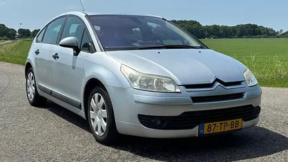 Grijs Gebruikt 2006 Citroën C4 Hatchback | € 1.799 (Eerlijke prijs)