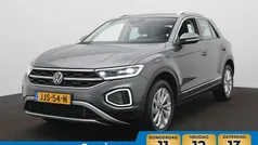 Grijs Gebruikt 2024 VW T-Roc Style SUV | € 33.995 (Eerlijke prijs)