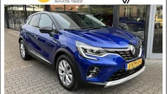 Blue extreme / noir nacre (blauw metallic) Gebruikt 2020 Renault Captur Intens SUV | € 18.950 (Eerlijke prijs)