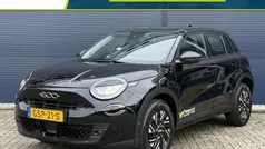 Zwart Gebruikt 2024 Fiat 600 Comfort SUV | € 28.485 (Eerlijke prijs)