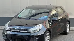 Zwart Gebruikt 2014 Kia Rio FIFA World Cup Edition Hatchback | € 6.945 (Eerlijke prijs)