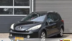 Zwart Gebruikt 2009 Peugeot 207 Hatchback | € 2.440 (Eerlijke prijs)