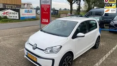 Wit Gebruikt 2017 VW up! move up! Hatchback | € 7.950 (Eerlijke prijs)