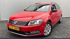Rood Gebruikt 2013 VW Passat Comfortline Stationwagen | € 10.444 (Eerlijke prijs)
