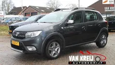 Grijs Gebruikt 2020 Dacia Sandero Stepway Hatchback | € 10.750 (Eerlijke prijs)