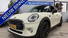 Zwart Gebruikt 2016 Mini Cooper Business Hatchback | € 11.995 (Eerlijke prijs)