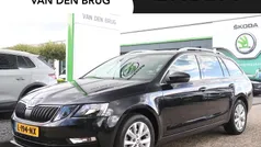 Zwart Gebruikt 2020 Skoda Octavia Business Line Stationwagen | € 18.895 (Goede deal)