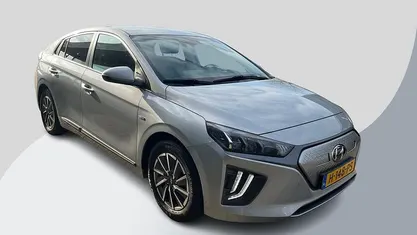 Grijs Occasion 2020 Hyundai Ioniq Comfort Hatchback | € 13.400 (Eerlijke prijs)