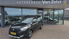 Zwart Gebruikt 2018 Dacia Dokker Stepway MPV | € 14.950 (Eerlijke prijs)