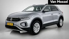 Gebruikt 2022 VW T-Roc Life SUV | € 26.400 (Eerlijke prijs)