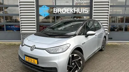 Grijs Gebruikt 2023 VW ID.3 Pro Hatchback | € 25.945 (Eerlijke prijs)