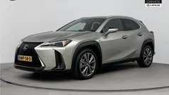 Grijs Gebruikt 2024 Lexus UX 300h Sport Design Packet SUV | € 44.995