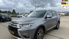 Grijs Gebruikt 2016 Mitsubishi Outlander Edition SUV | € 16.349 (Eerlijke prijs)