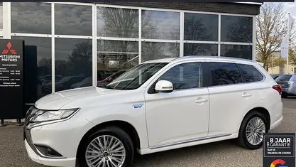 Occasion Mitsubishi Outlander Intense 241 PK (177 kW) 2020 SUV