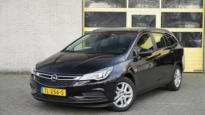 Occasion Opel Astra Edition 105 PK (77 kW) 2018 Zwart Stationwagen