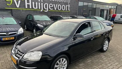 Gebruikt 2006 VW Jetta Comfortline Sedan | € 1.850 (Eerlijke prijs)
