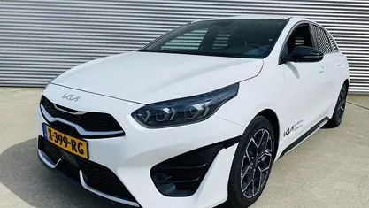 Occasion Kia ProCeed GT-Line 120 PK (88 kW) 2024 Wit, metallic lak Hatchback