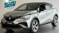 Grijs, metallic lak Gebruikt 2023 Renault Captur R.S. SUV | € 27.595 (Eerlijke prijs)