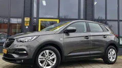 Grijs Gebruikt 2018 Opel Grandland X Innovation SUV | € 15.950 (Eerlijke prijs)