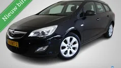 Zwart Gebruikt 2012 Opel Astra Cosmo Stationwagen | € 4.950 (Eerlijke prijs)