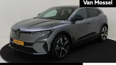 Gris schiste kqg Gebruikt 2024 Renault Mégane Techno Hatchback | € 33.940 (Eerlijke prijs)