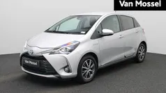 Grijs Gebruikt 2020 Toyota Yaris Hybrid Edition Hatchback | € 17.900 (Goede deal)