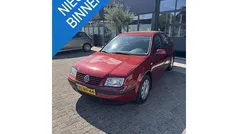 Rood Gebruikt 1999 VW Bora Trendline Sedan | € 1.250 (Eerlijke prijs)