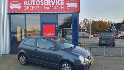 Blauw Gebruikt 2003 VW Polo Hatchback | € 1.950 (Eerlijke prijs)