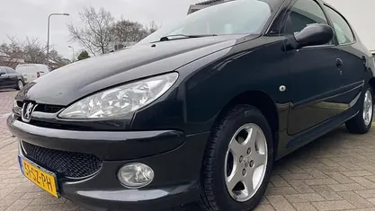 Occasion Peugeot 206 75 PK (55 kW) 2006 Zwart Hatchback