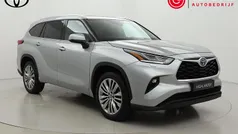 Grijs Occasion 2022 Toyota Highlander Executive SUV | € 55.999 (Eerlijke prijs)