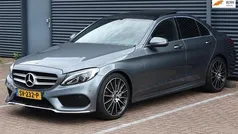 Grijs, metallic lak Gebruikt 2018 Mercedes C180 AMG Line Premium Plus Sedan | € 19.750 (Super prijs)
