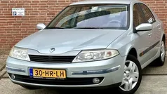 Grijs Gebruikt 2001 Renault Laguna II Authentique Hatchback | € 995