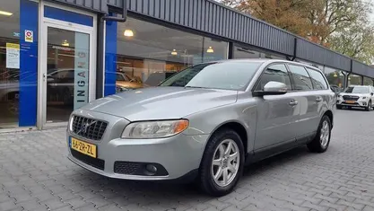 Grijs Gebruikt 2008 Volvo V70 Performance Stationwagen | € 5.999 (Goede deal)