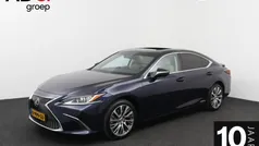 Blauw Gebruikt 2020 Lexus ES300H Business Edition Sedan | € 36.950 (Eerlijke prijs)