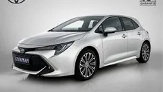 Gebruikt 2023 Toyota Corolla Hybrid Executive Hatchback | € 28.950 (Eerlijke prijs)