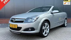 Grijs Gebruikt 2006 Opel Astra Cabriolet Cosmo Cabriolet | € 3.995 (Eerlijke prijs)