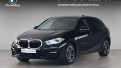 Zwart Gebruikt 2022 BMW 118 Comfort Edition Hatchback | € 25.950 (Eerlijke prijs)