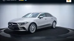 Grijs Gebruikt 2020 Mercedes A250 Luxury Sedan | € 27.125 (Goede deal)