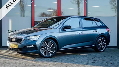Grijs (metallic) Gebruikt 2019 Skoda Scala Business Line Hatchback | € 17.950 (Eerlijke prijs)