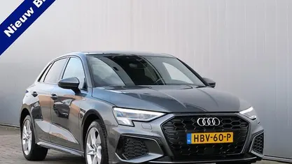 Occasion Audi A3 Sportback Competition 204 PK (150 kW) 2024 Grijs Hatchback