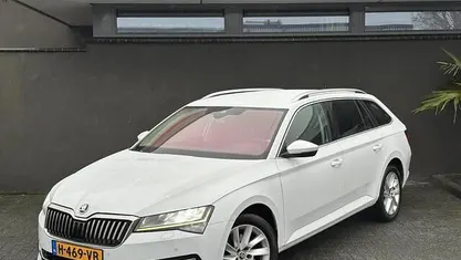 Occasion Skoda Superb Business Line 150 PK (110 kW) 2020 Wit Stationwagen